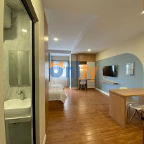 Gallery 9